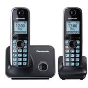 Teléfono Inalámbrico Panasonic modelo KX-TG4112MEB color negro con 2 auriculares